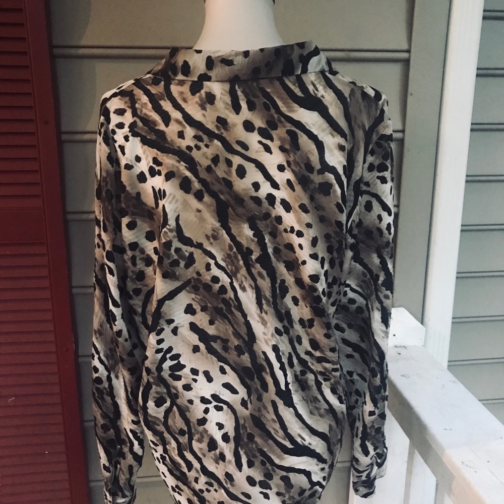Alfred Dunner Animal Print Blouse 10 FREE SHIP - Picture 3 of 4